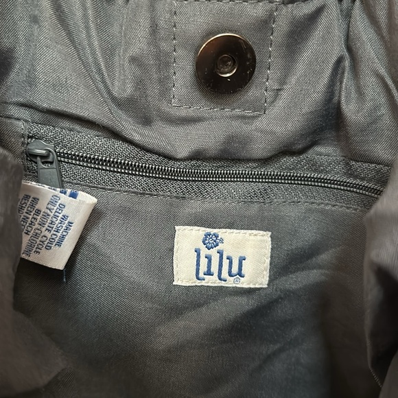 knit sweater Purse with multicolor pom-poms - snap closure - Picture 6 of 6